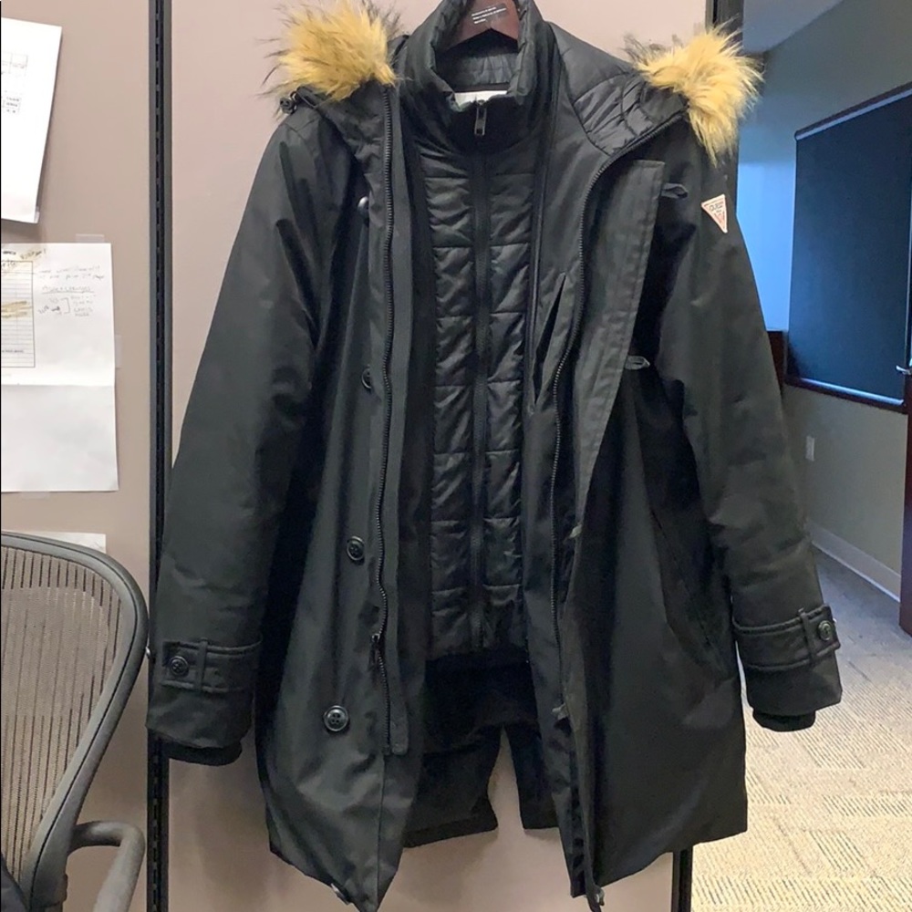 Men’s Guess black winter coat size small